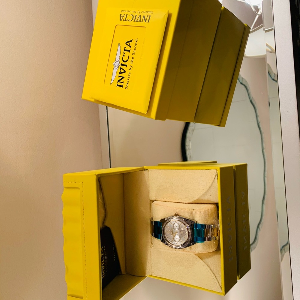 New Invicta Watch -Unisex